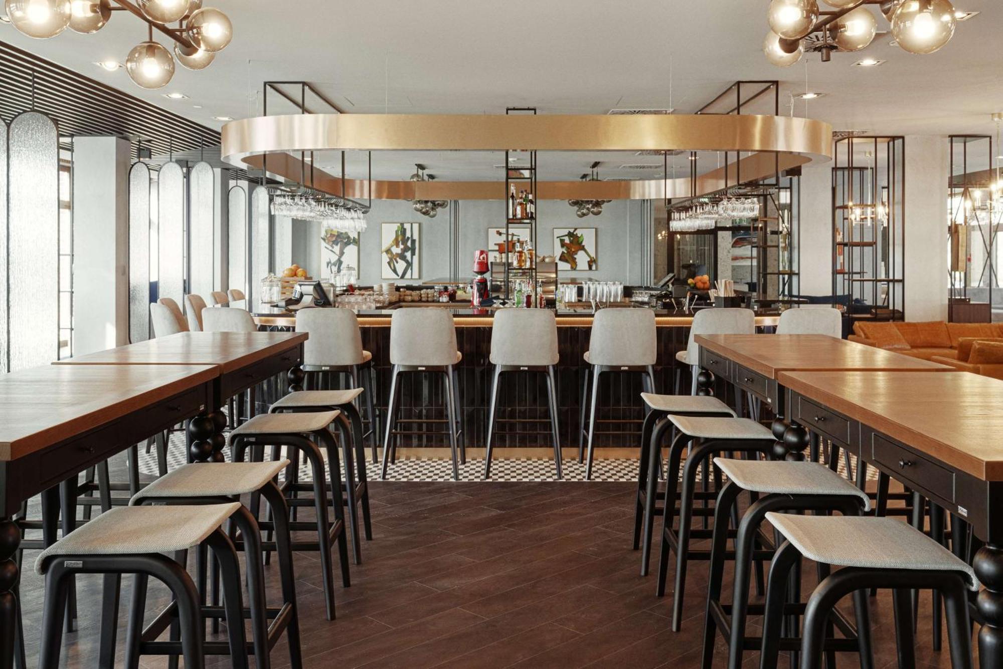Radisson Blu Resort & Conference Center, Ostroda Mazury Εξωτερικό φωτογραφία The bar at the 19th floor